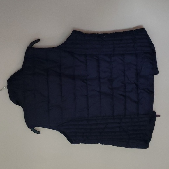 U.S. Polo Assn puffer vest in navy blue, women's size medium. - Picture 11 of 11